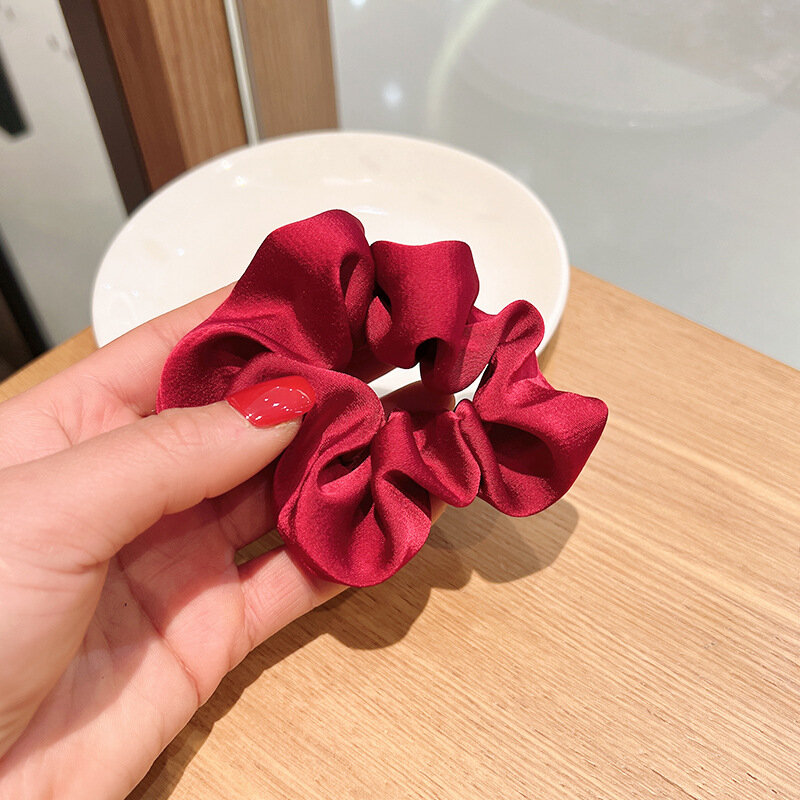 Резинка кольцо аксессуар для укладки волос материал красный