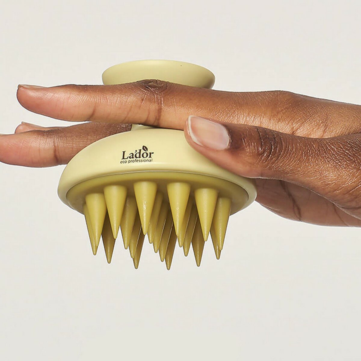 Lador Массажер для мытья волос и кожи головы / Dermatical Shampoo Brush, зеленый — фото 1