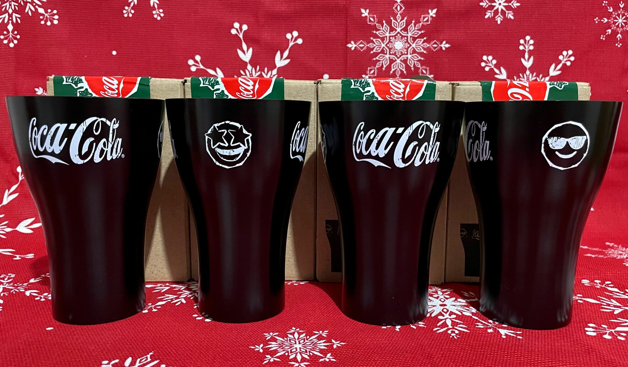 Набор 4 стакана Кока-кола Coca-cola. Сделаны из металла, 358 мл.
