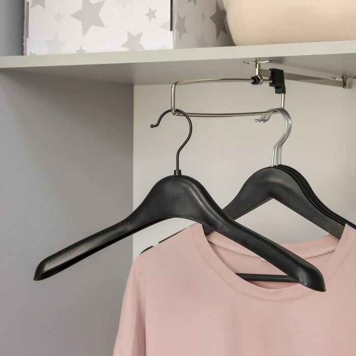 Вешалка-плечики КНР размер 40-44, широкие плечи, цвет черный (2291934)