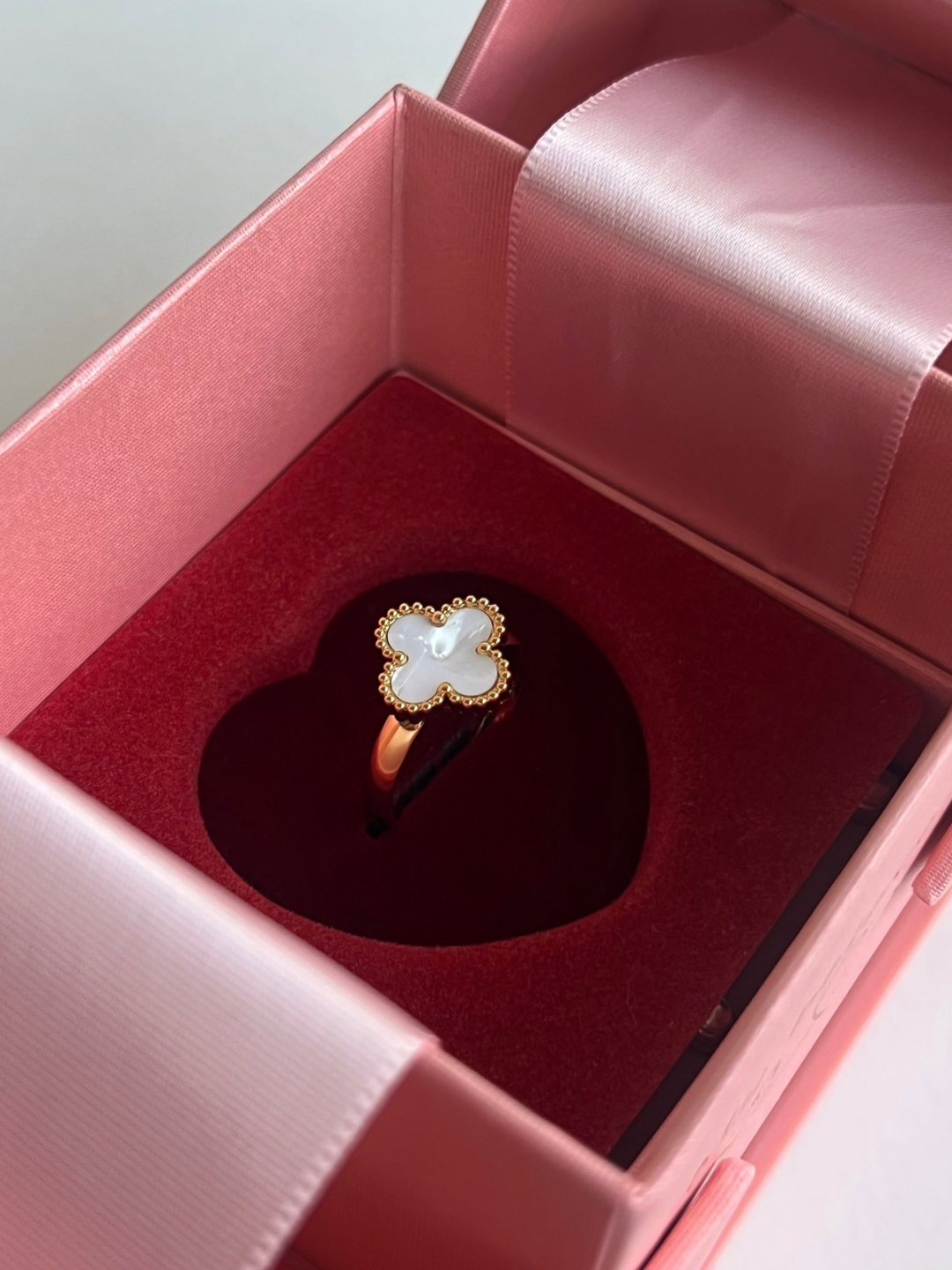 Кольцо наборное XUPING JEWELRY, металл, безразмерное, ширина 17 мм, зеленый/белый — фото 1