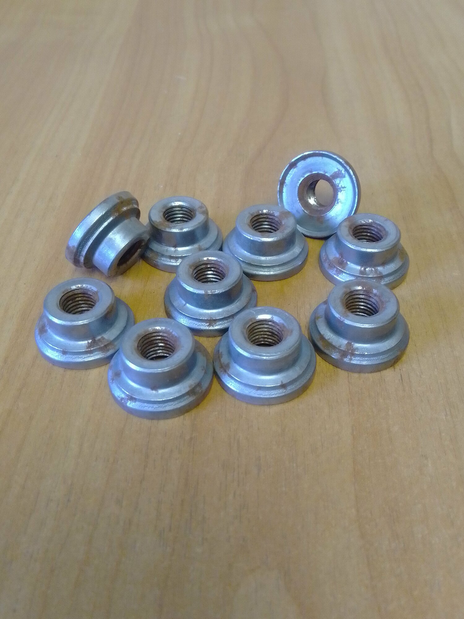 фото 21080-2904311-008 . Гайка М10х1,25 приварная круглая (кронштейна растяжки ВАЗ 2108 ремонтная). Комплект 10 штук. Россия, Белзан