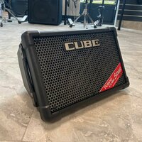 Гитарный комбоусилитель Roland CUBE STREET EX