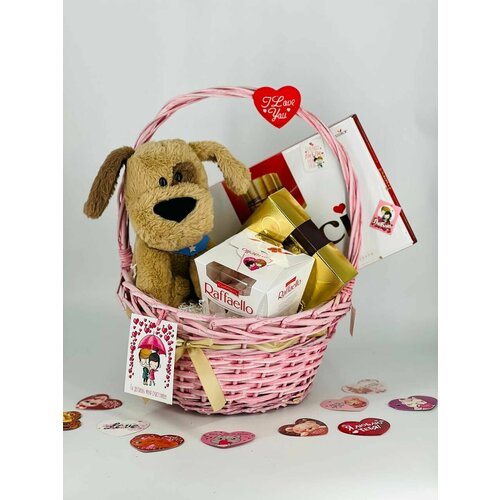 Подарок ко дню всех влюбленных и 8 марта- корзина с мягкой игрушкой, конфеты рафаэлло, мерси и ферреро роше