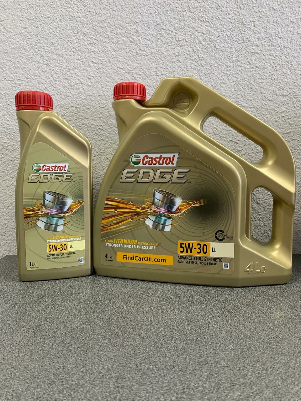 Синтетическое моторное масло Castrol Edge 5W-30 LL, 4 л+1л