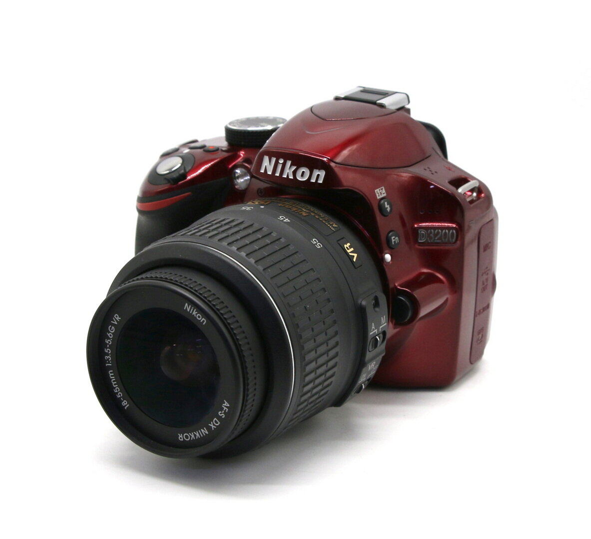 Nikon D3200 kit (пробег 1145 кадров)