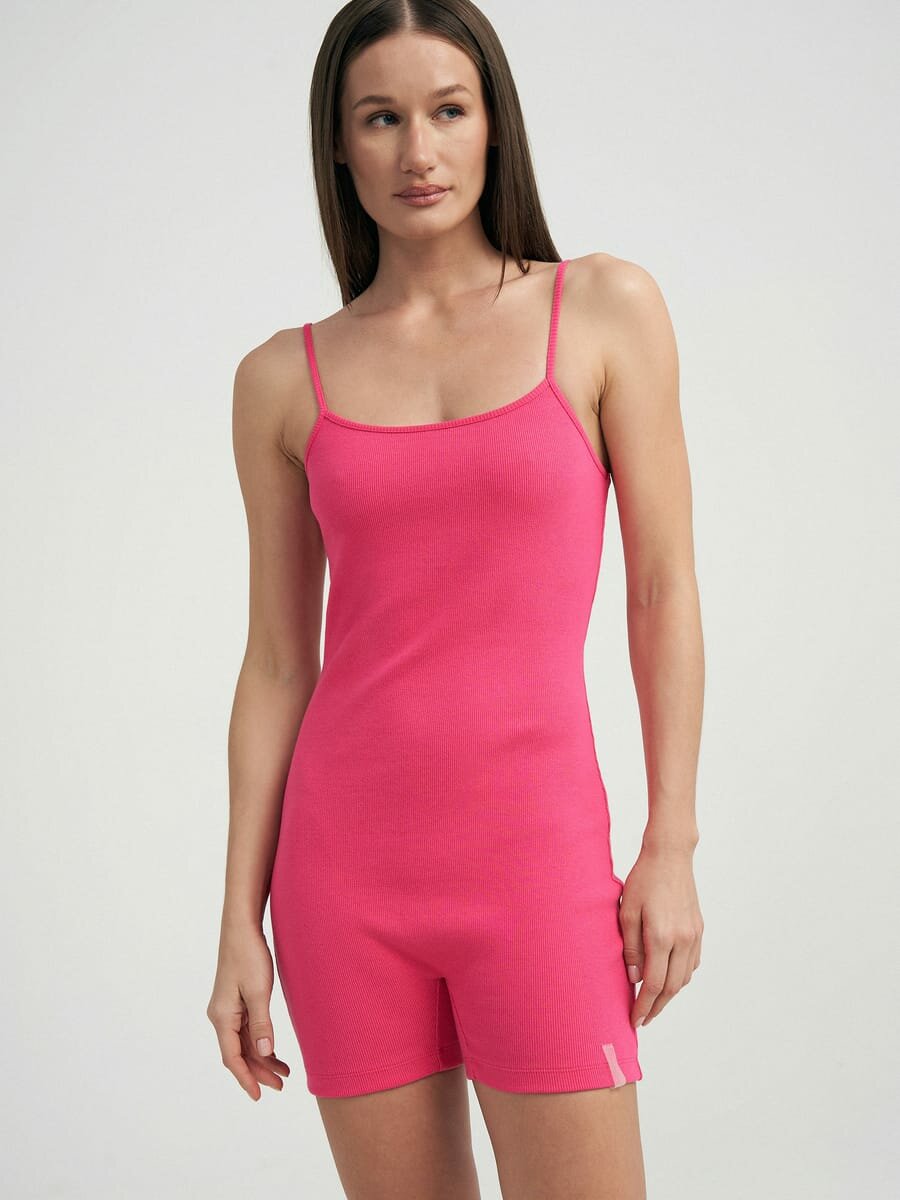 фото Облегающий летний комбинезон с шортами Color Basic твое, арт. 102175, черный, XL