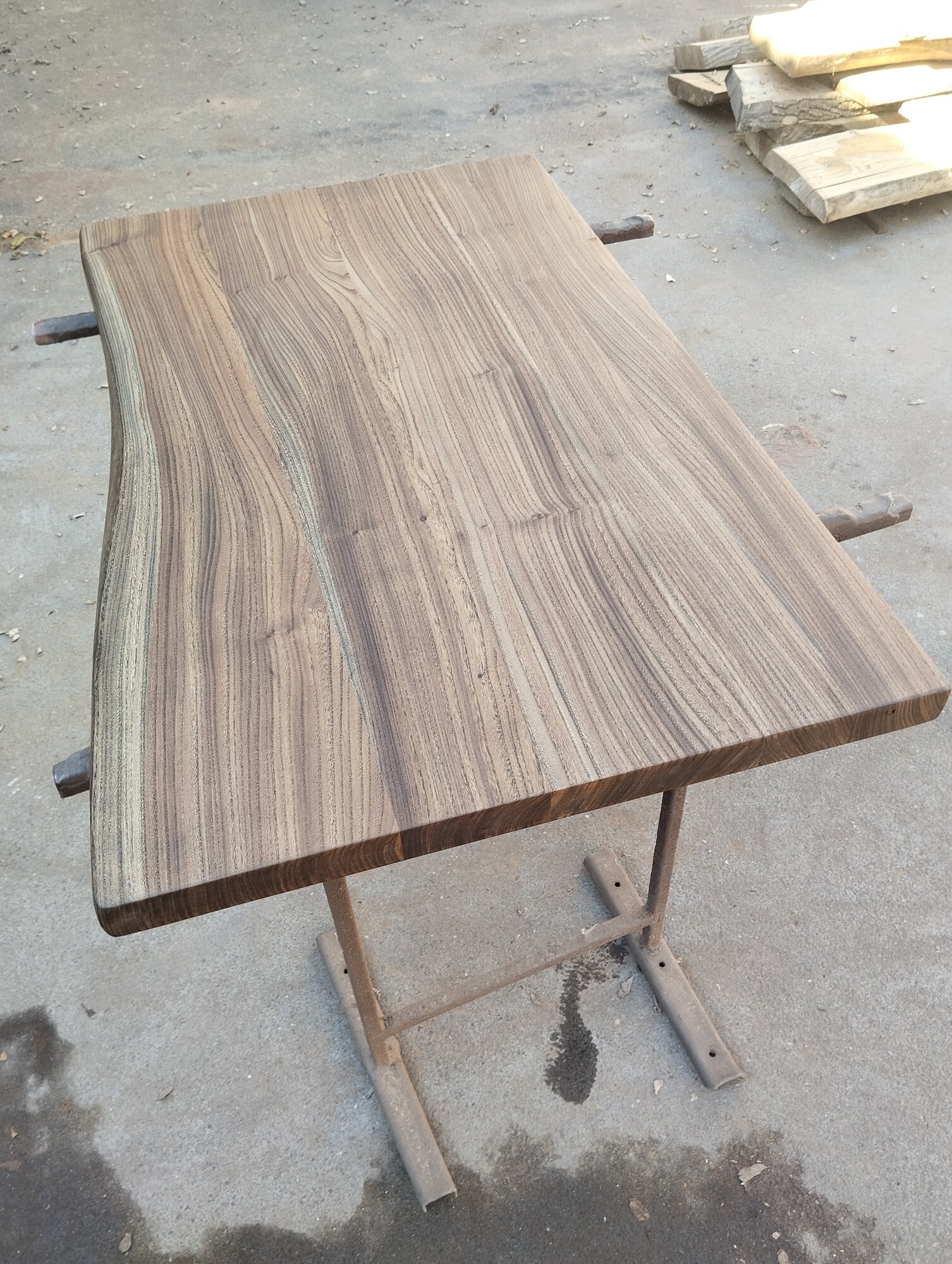 Столешница с живым краем массив карагача 900х490х40 из натурального дерева  для ванной для стола