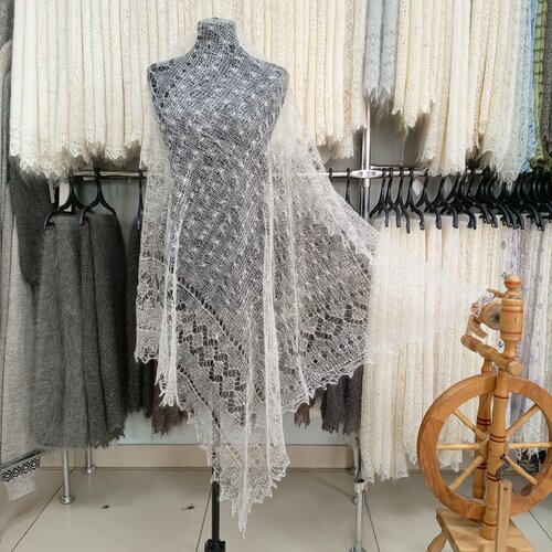 фото Платок орчанка,120х120 см, белый