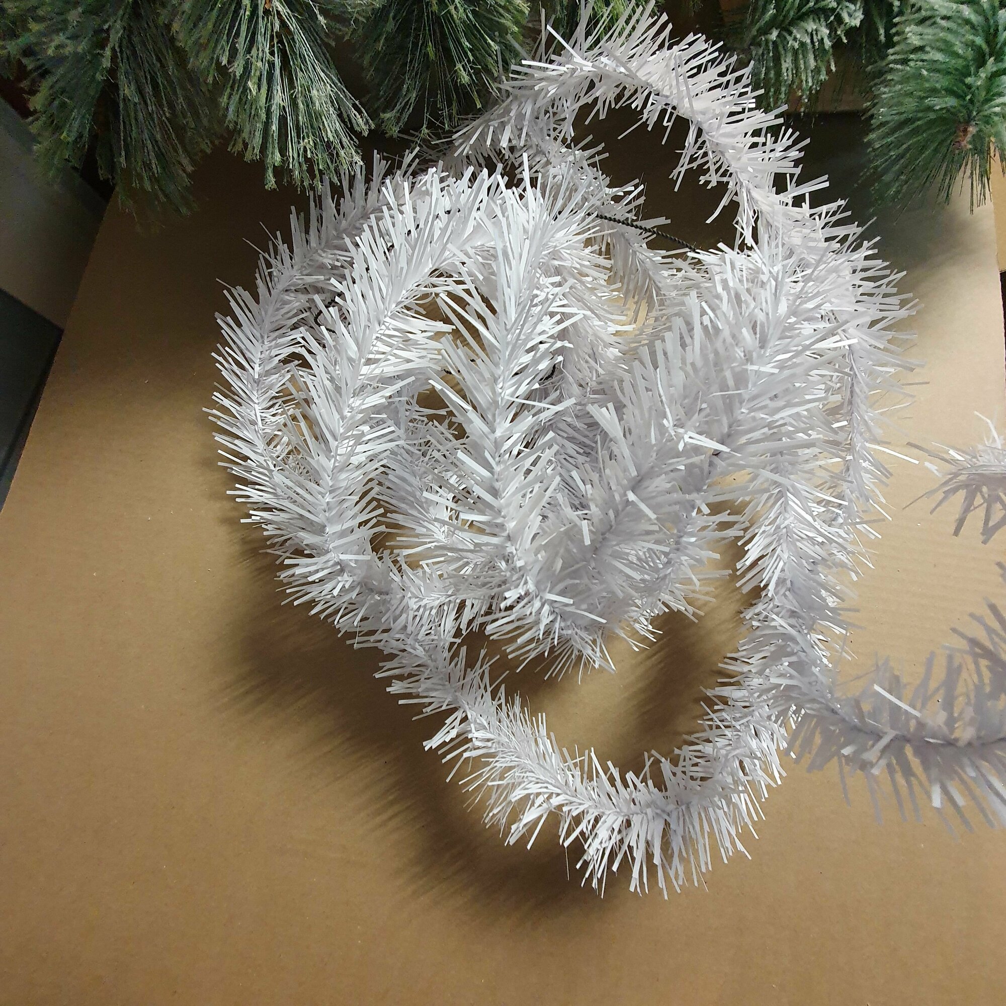 фото Хвойная Елочная Гирлянда 10,6 метров ПВХ, цв. Белый