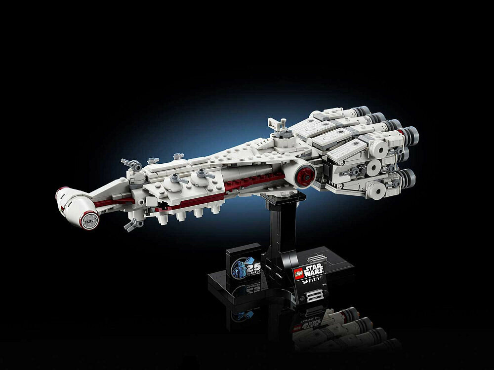 Конструктор LEGO Star Wars 75376 "Тантив IV" белый, 654 дет.