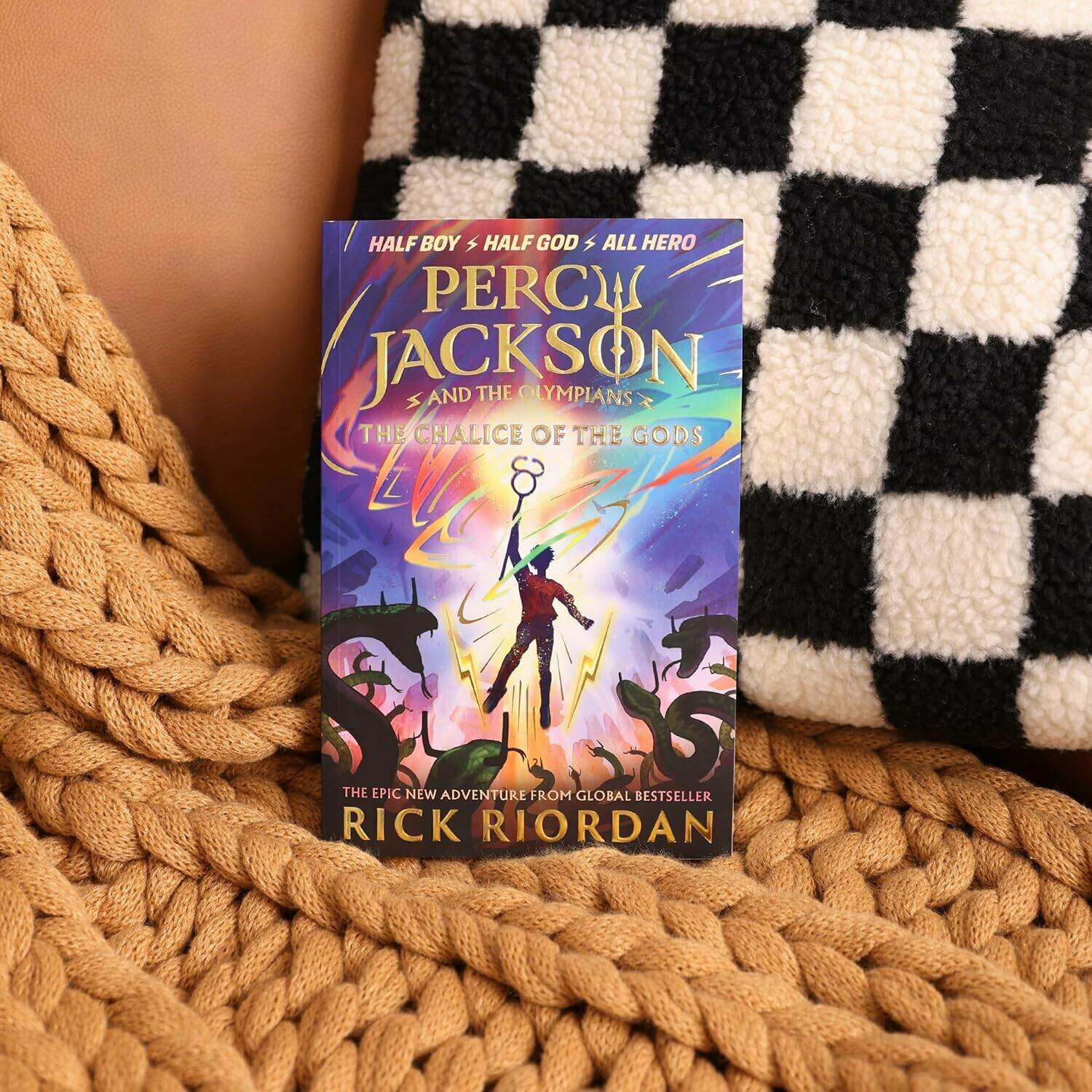 Rick Riordan. Percy Jackson and the Olympians: The Chalice of the Gods (Rick Riordan) Перси Джексон и Олимпийцы: Чаша богов (Рик Риордан) /Книги на - фото №3
