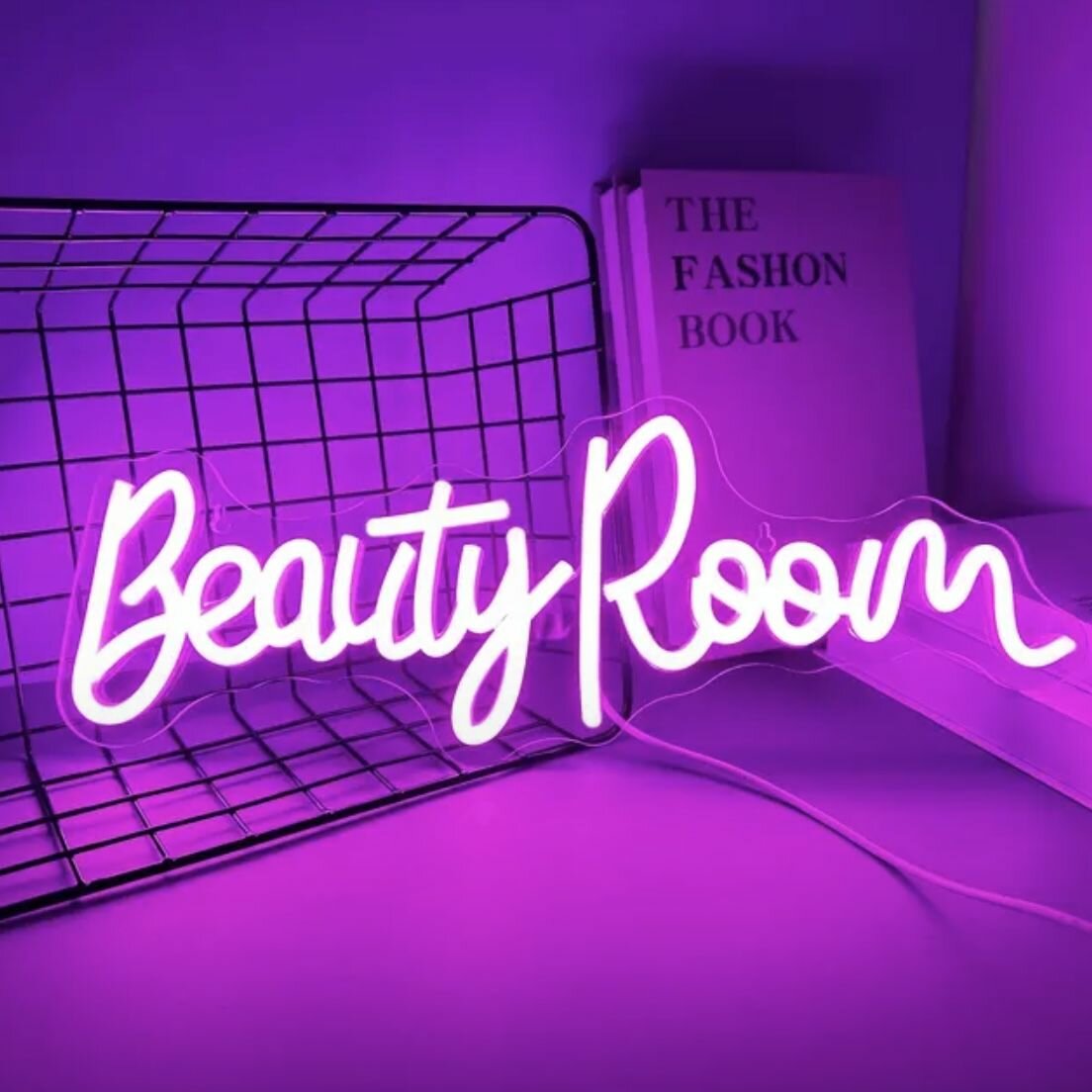Неоновая вывеска светильник декоративный Beauty Room (Салон красоты) 60х25 см.