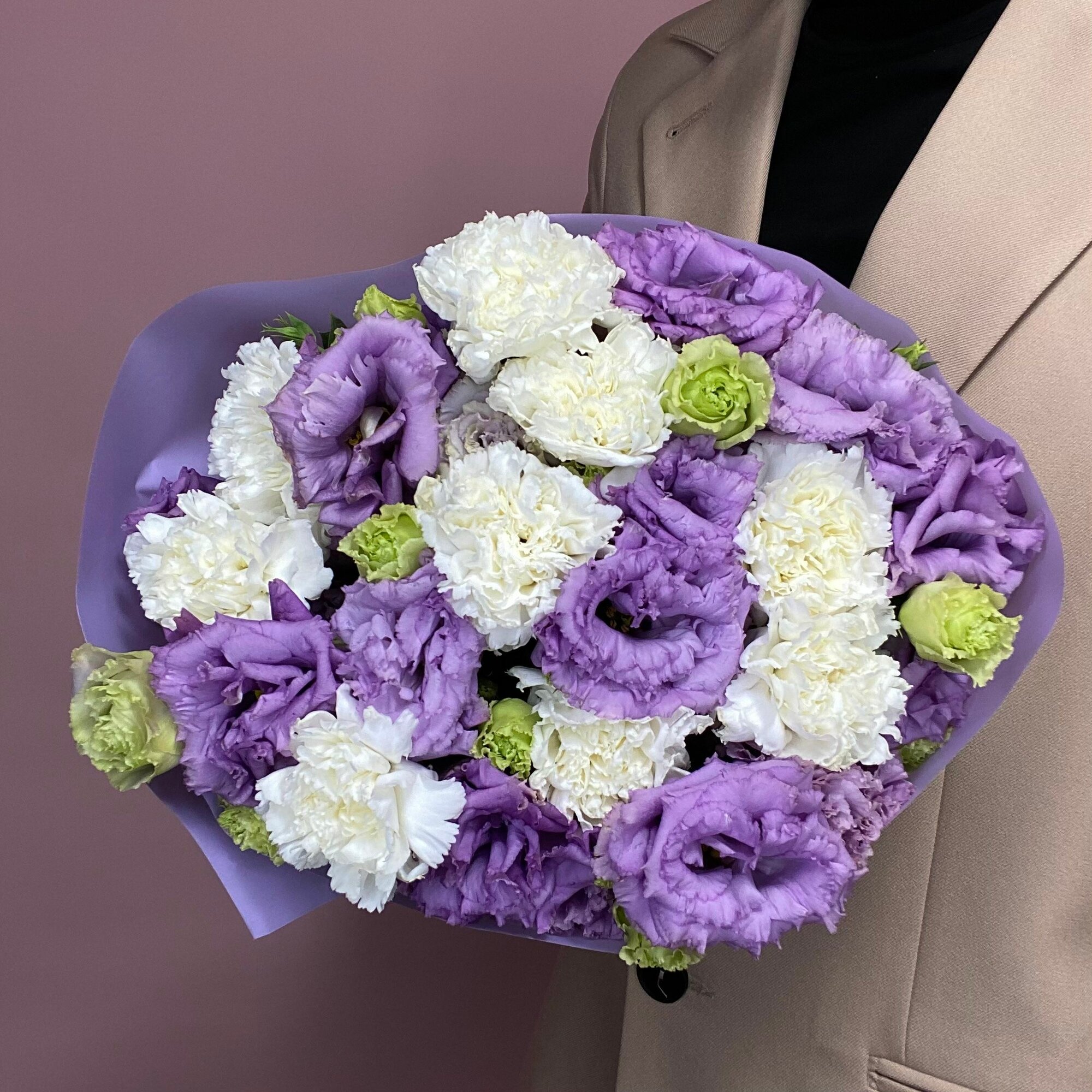 Летний букет (эустомы 10 шт диантусы 9 шт.) высота букета 45 см