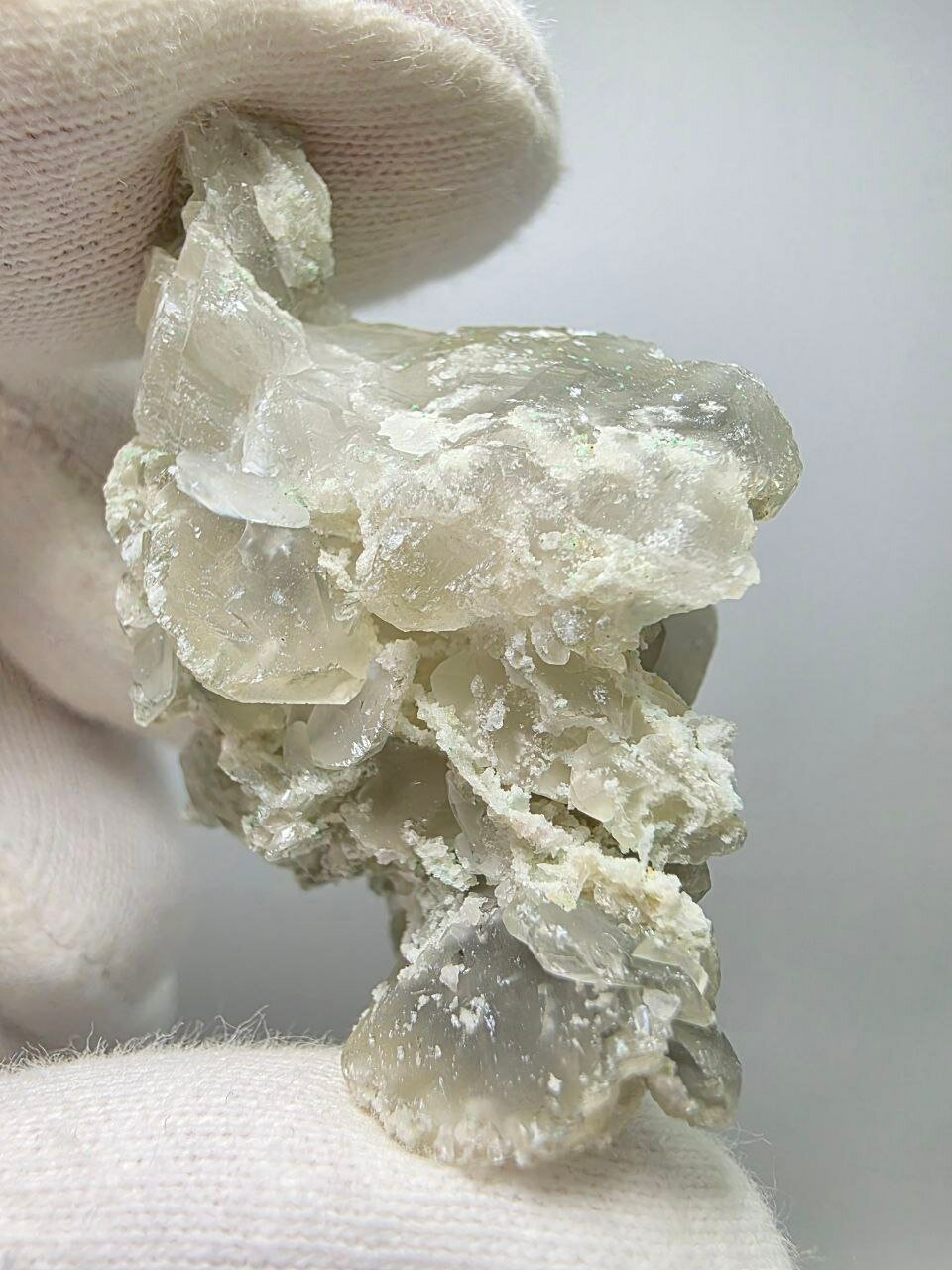 Кальцит с пиритом, 41 мм 13 г. — фото 1