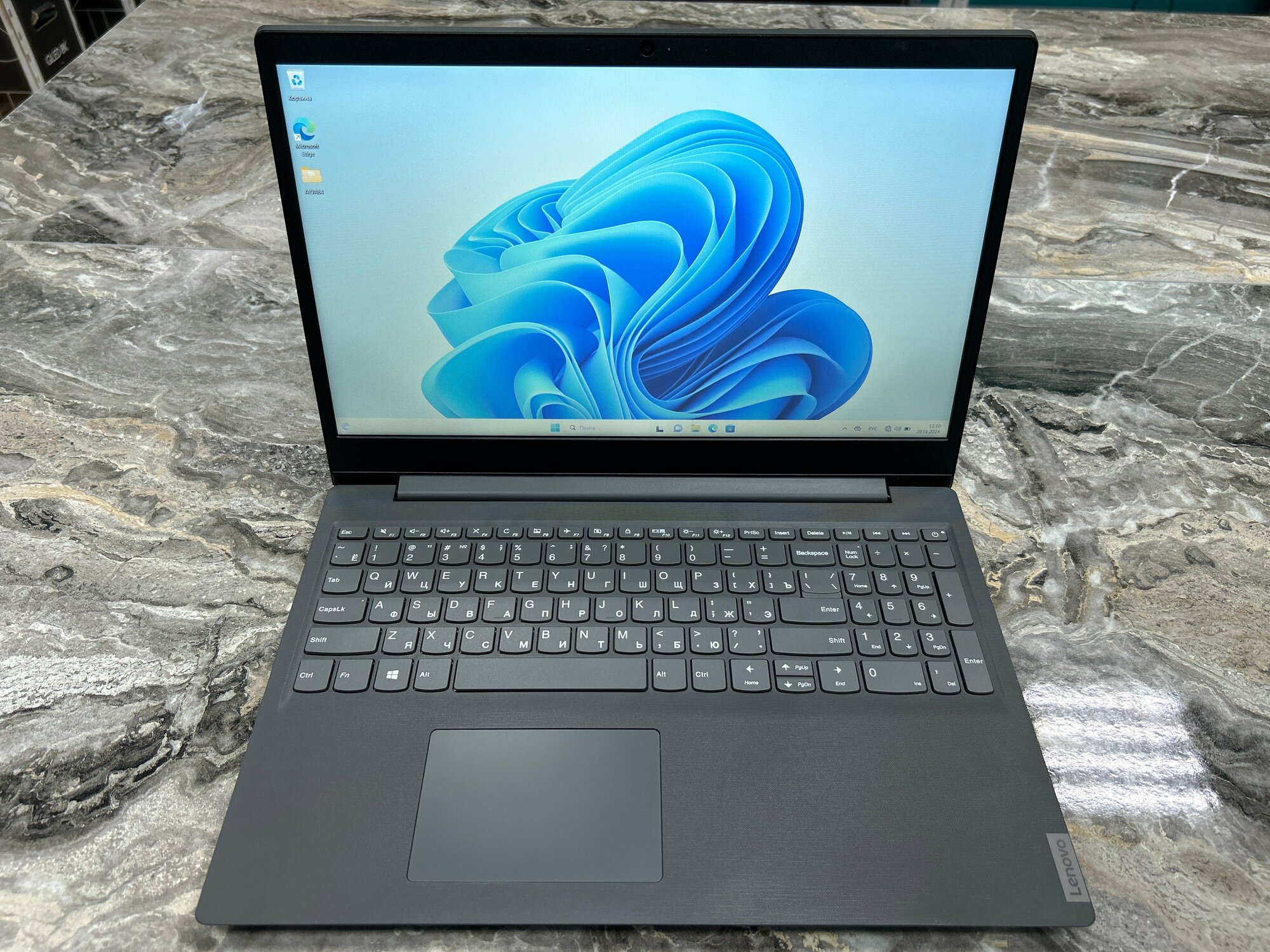 Ноутбук Lenovo V15-IIL. Конфигурация: Intel Core i5-1035G1 1.00 ГГц/8 Гб DDR4/SSD 256 Гб/Intel UHD Graphics/Windows 11 Home/15.6" TN 1920x1080/A1