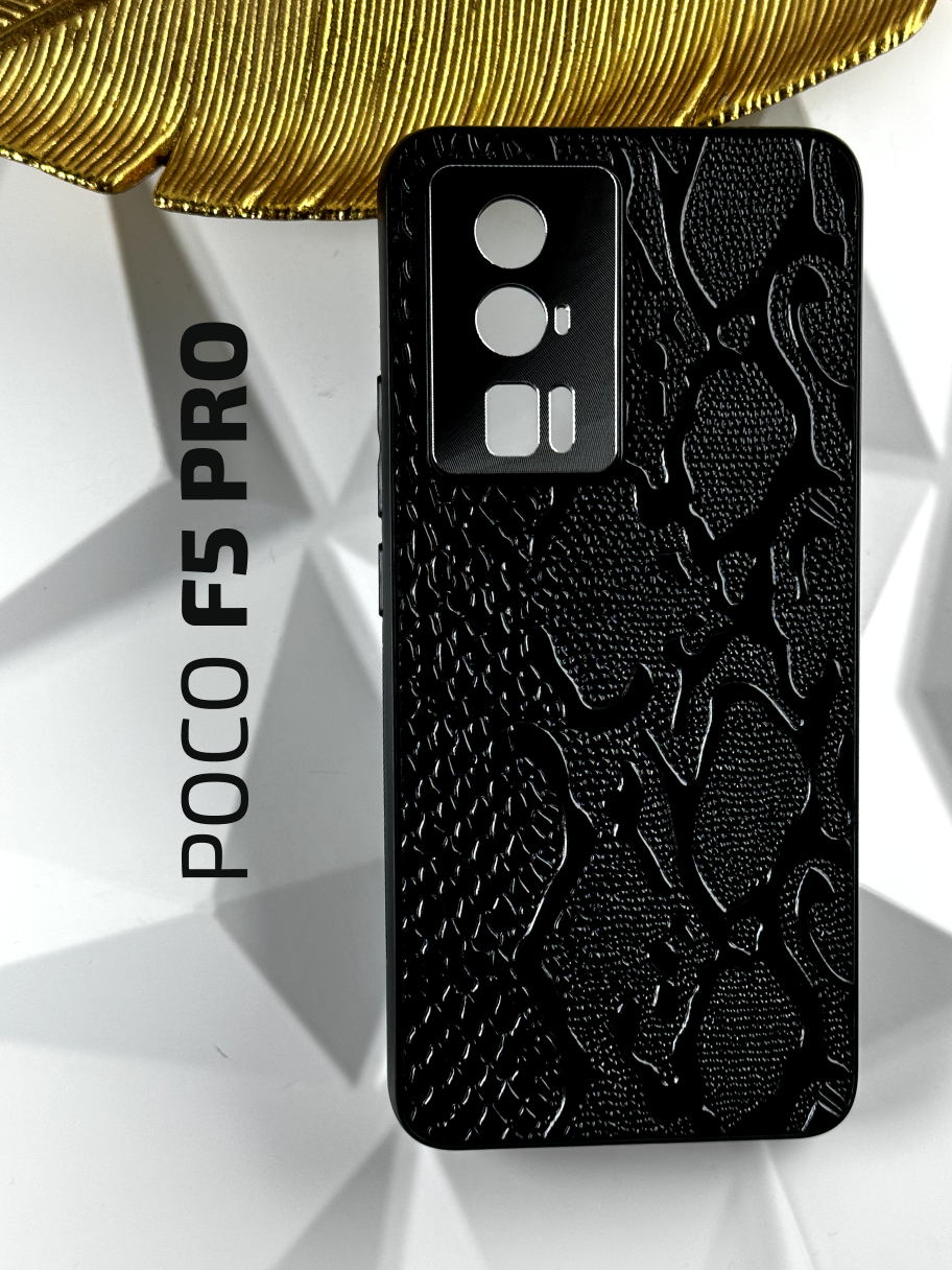 Чехол кожаный для Xiaomi Poco F5 Pro / Ксяоми Поко Ф5 Про с защитой камеры, змея, черный