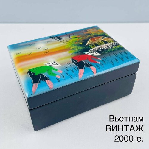 Винтажная шкатулка Рабочие будни Дерево роспись Вьетнам 2000-е 3500₽