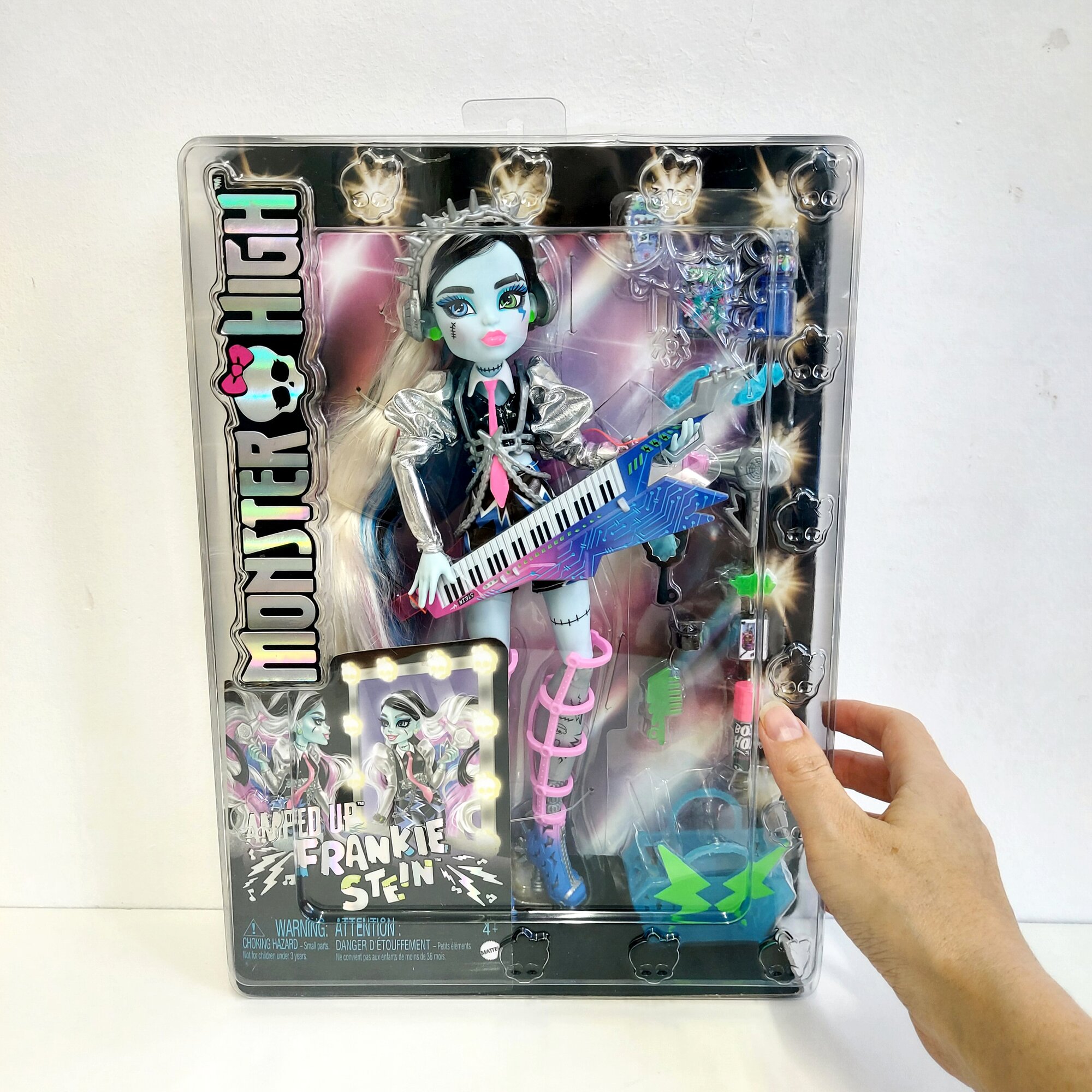 Кукла Monster High Amped Up Frankie Stein Rockstar Монстер Хай Френки Штейн Рок Звезда с Электрогитарой