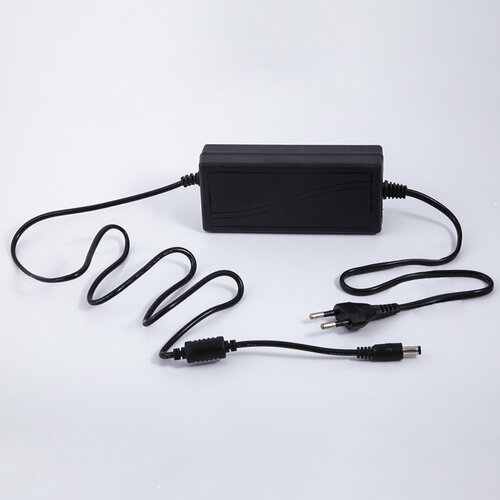 Блок питания 12V 5.0A (12В 5.0А) Штекер 5.5x2.1 мм. Универсальный сетевой адаптер для светодиодных лент, неоновых вывесок, приставок Триколор, НТВ, Ростелеком, видеонаблюдения