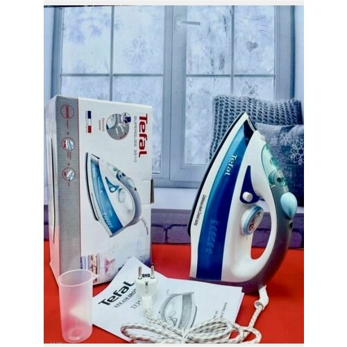 Утюг паровой Тефал 3500₽