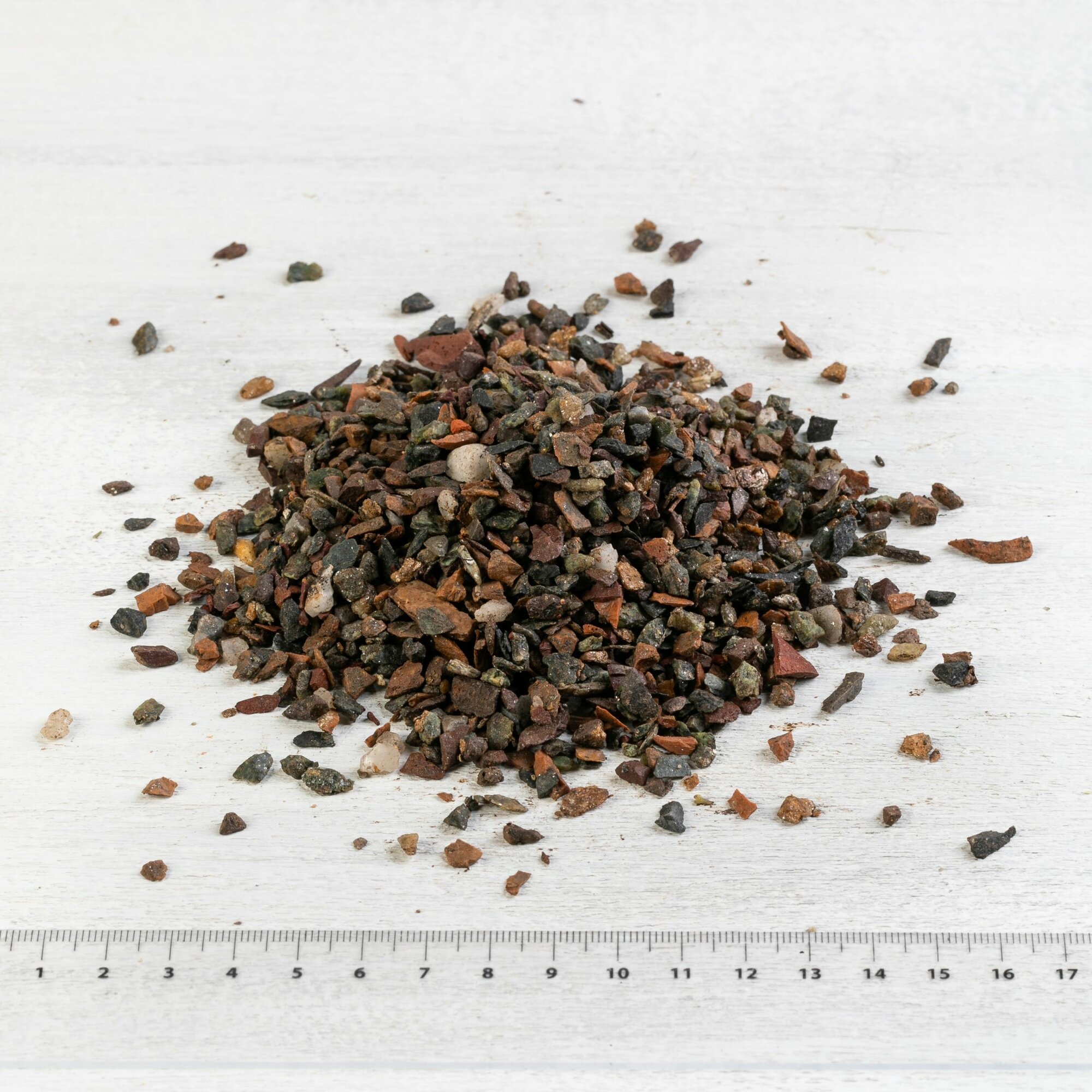 Щебень , декоративный грунт цветной, фракция 2-5 мм 5 кг (322). Каменная крошка