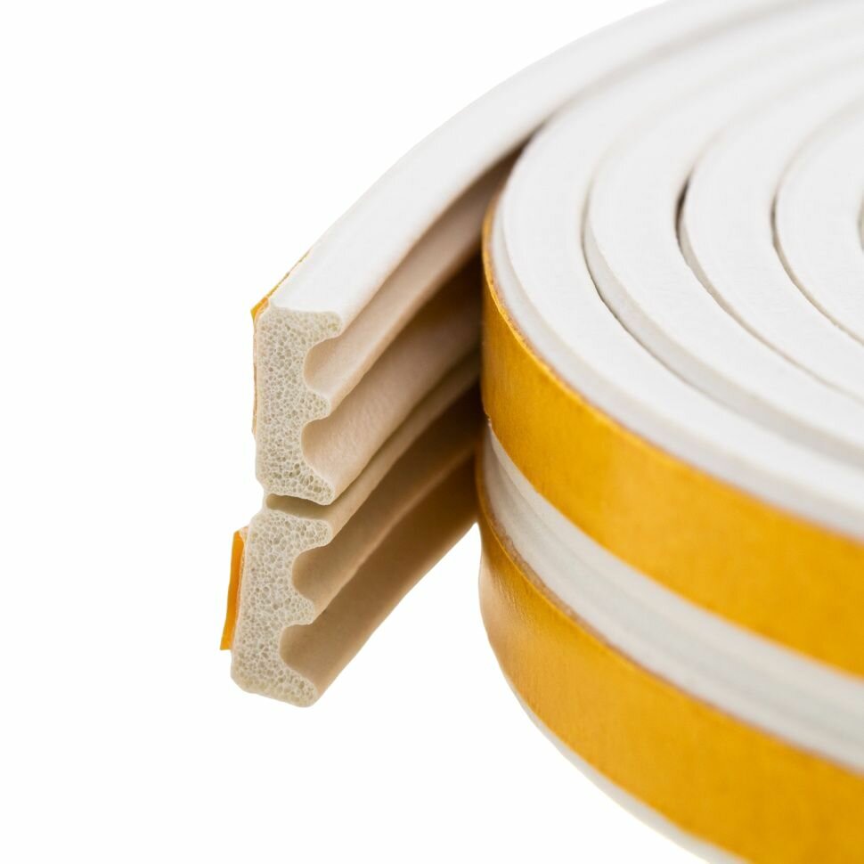 Уплотнитель самоклеящийся Tytan Professional, Е-профиль, 6 м, 9x4 мм, белый — фото 1