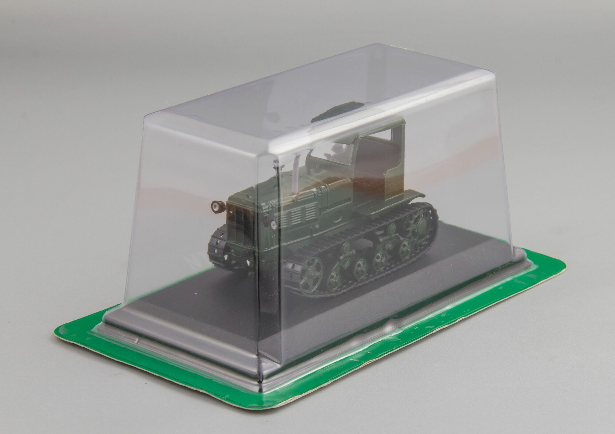 1:43 Трактор схтз-нати, Коллекционная масштабная модель от Hachette — фото 1