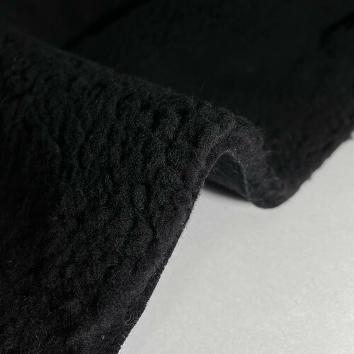 Мех/шерсть 100%/220 см*154 см/Италия