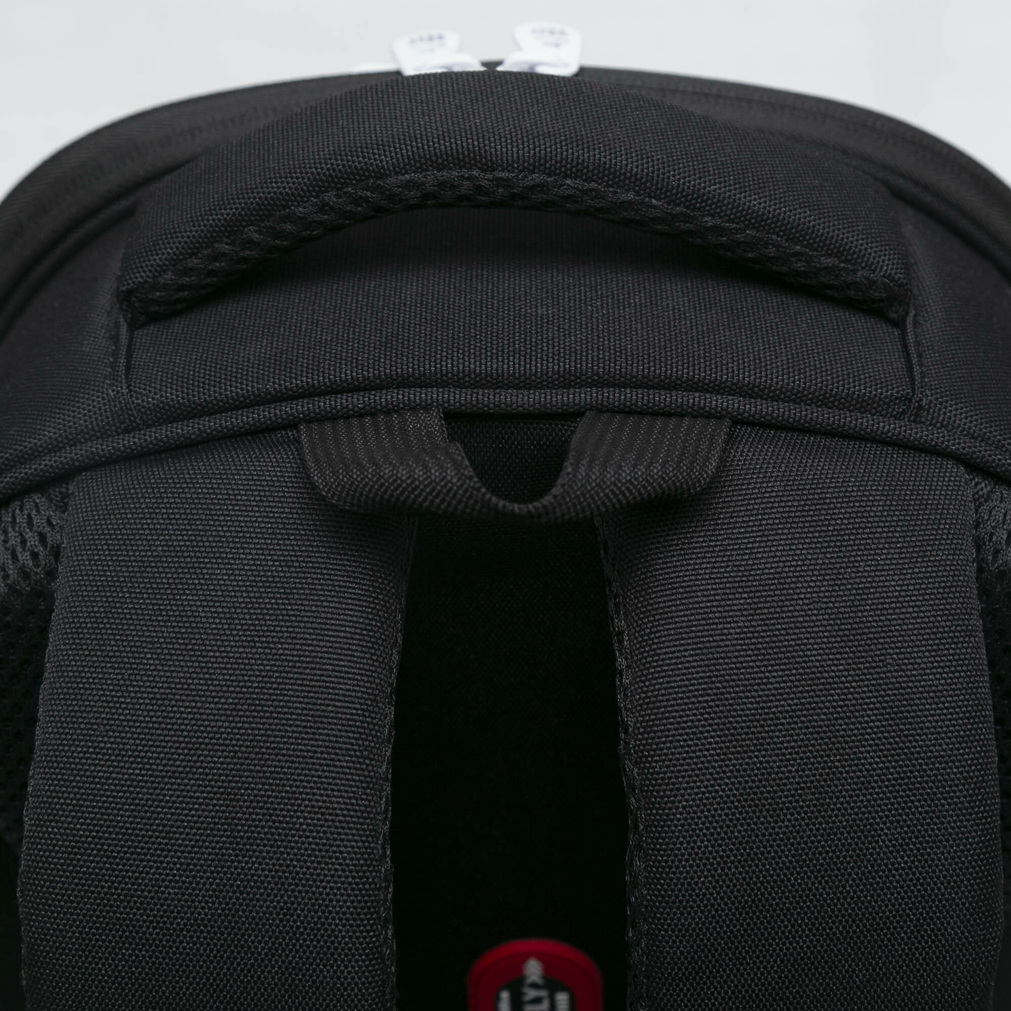 Рюкзак школьный, черный Grizzly - фото №8