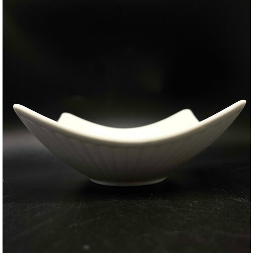 Салатница углубленная рифленая