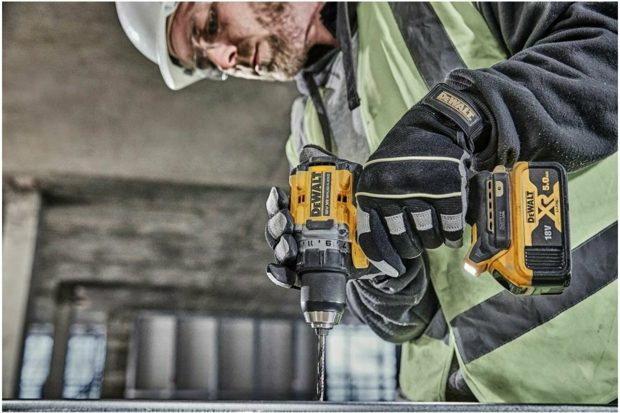 Аккумуляторная дрель-шуруповерт DeWalt DCD800NT (без акк, без з/у) - фото №12