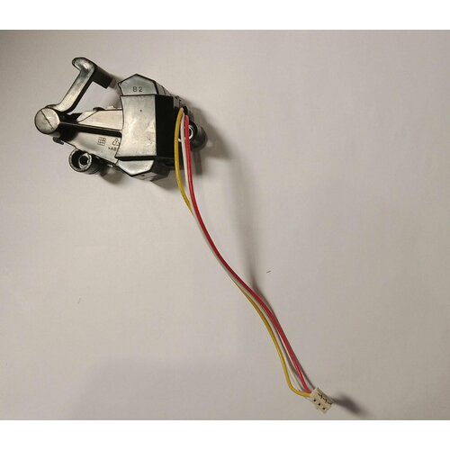 Механический датчик столкновения (B2) робота пылесоса DEEBOT (D83)