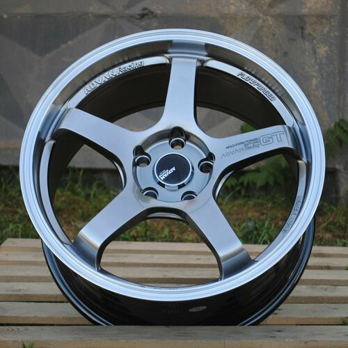 R18 Диск Advan GT Style 8.5J ET36 5*112