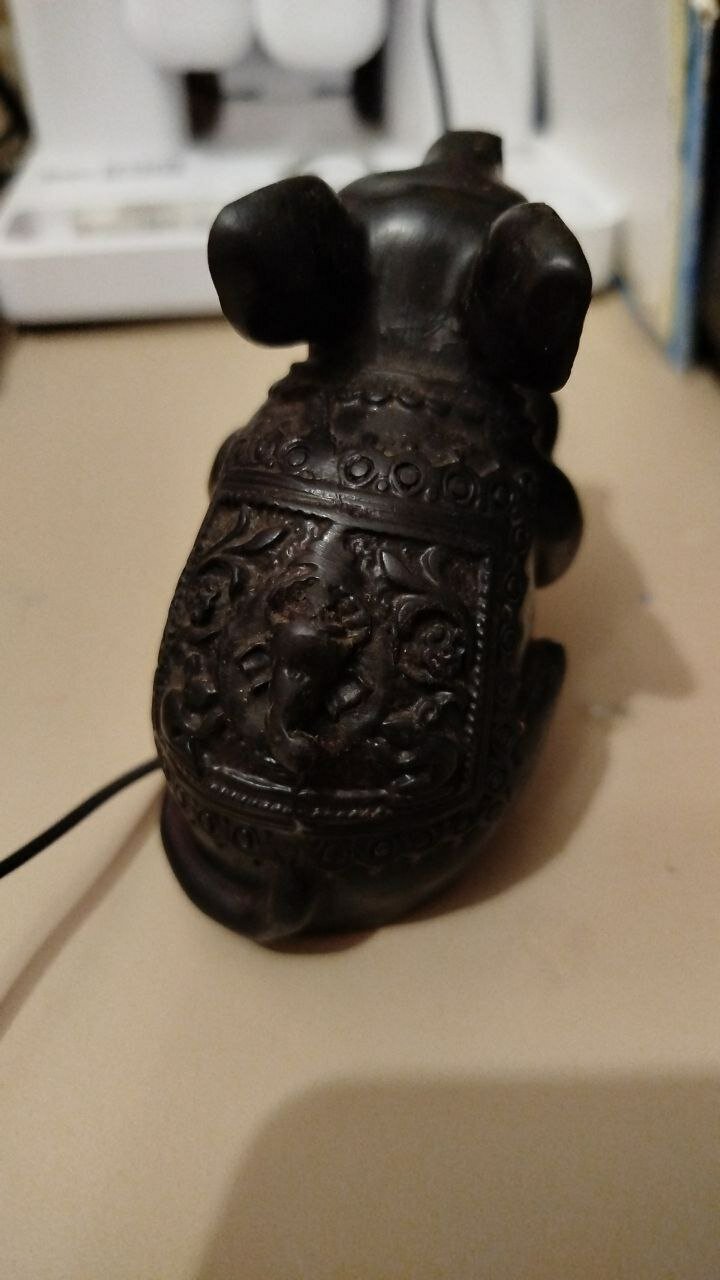 Мышь из камня с резьбой на спине Статуэтка — фото 1