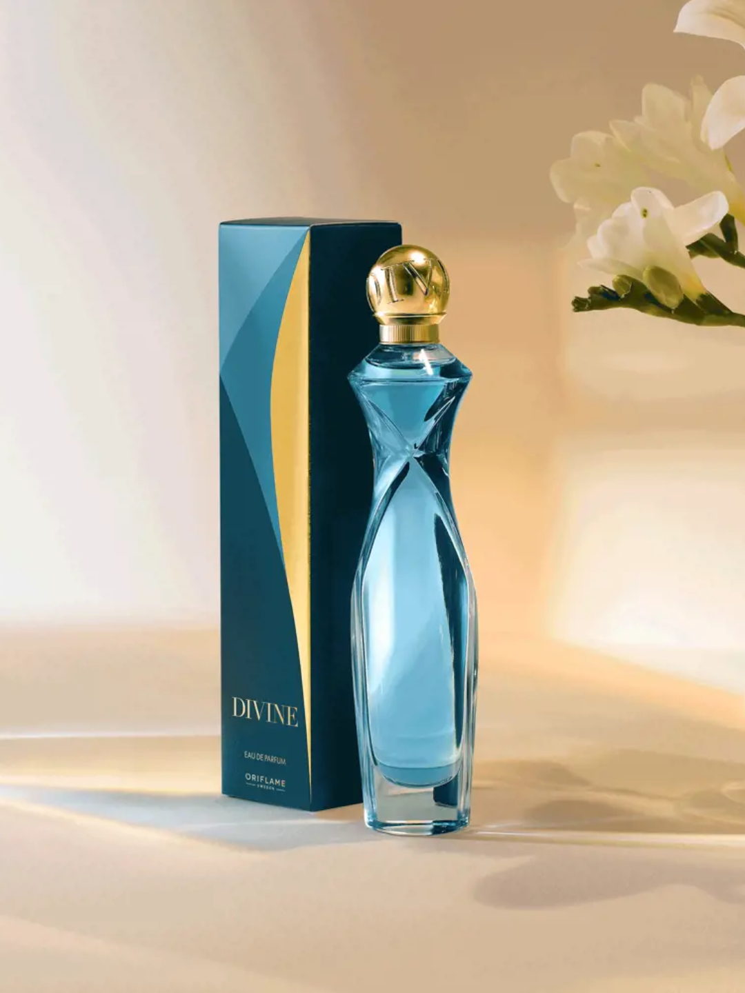 Парфюмерная вода Divine [Дивайн] Oriflame