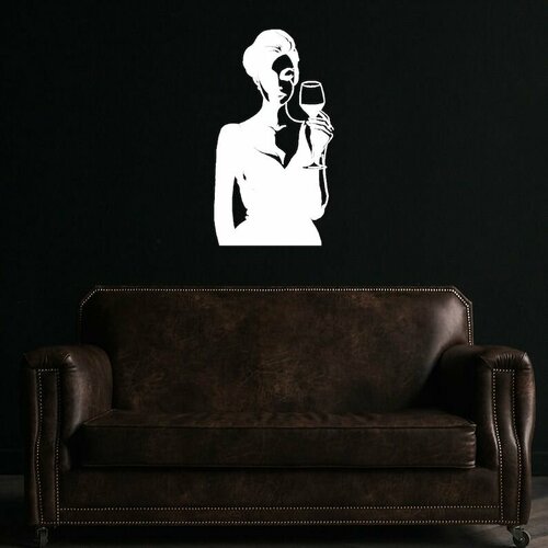 Декоративное панно деревянное, Женщина с бокалом (белый цвет)