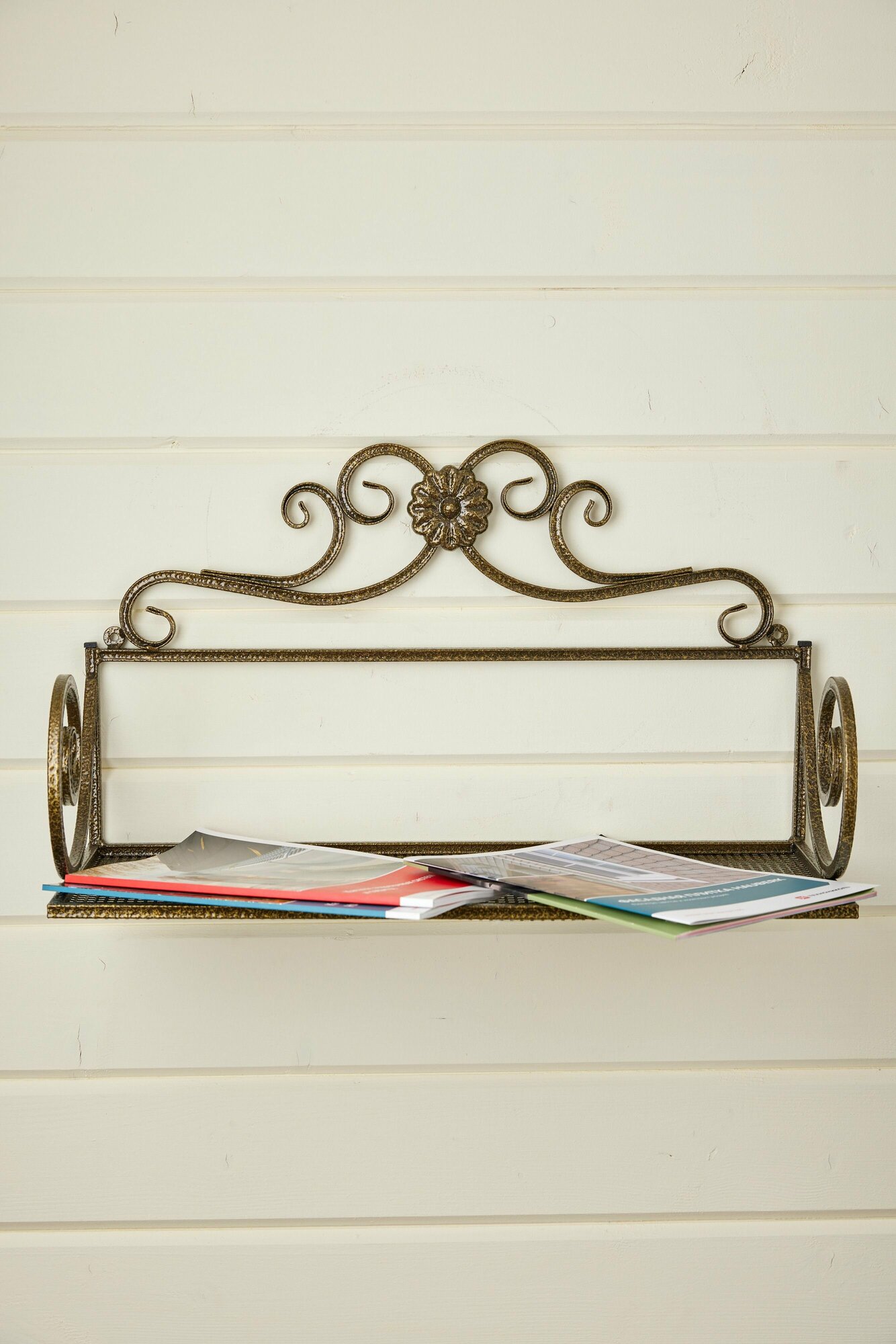 фото Полка кованая настенная