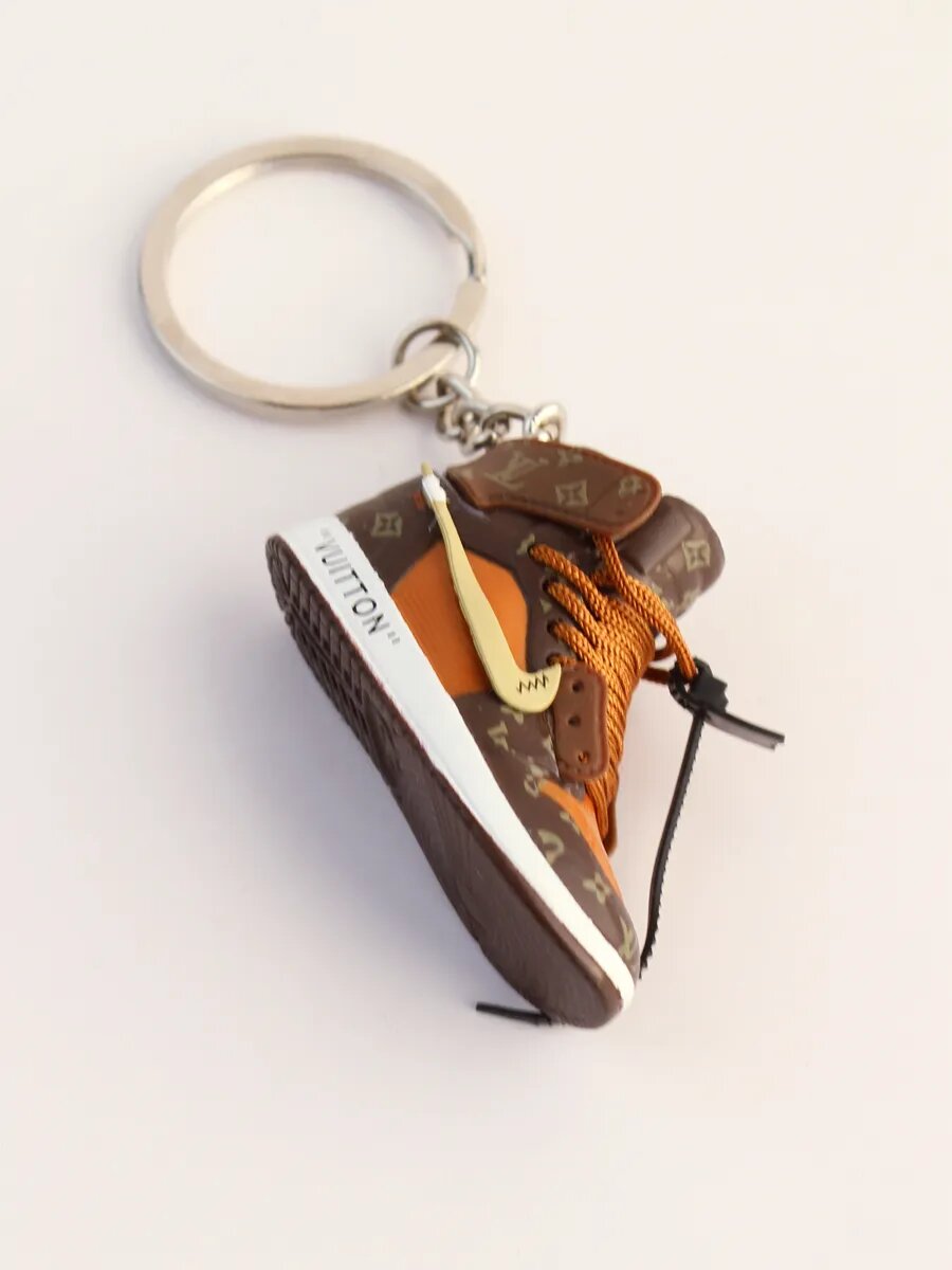 Брелок, коричневый — фото 1