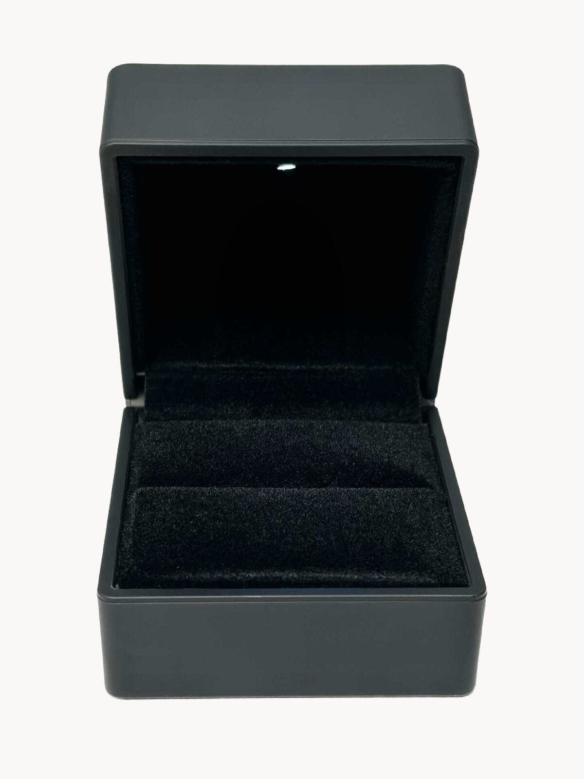 Футляр для обручального кольца с подсветкой чёрный матовый. VasVas.