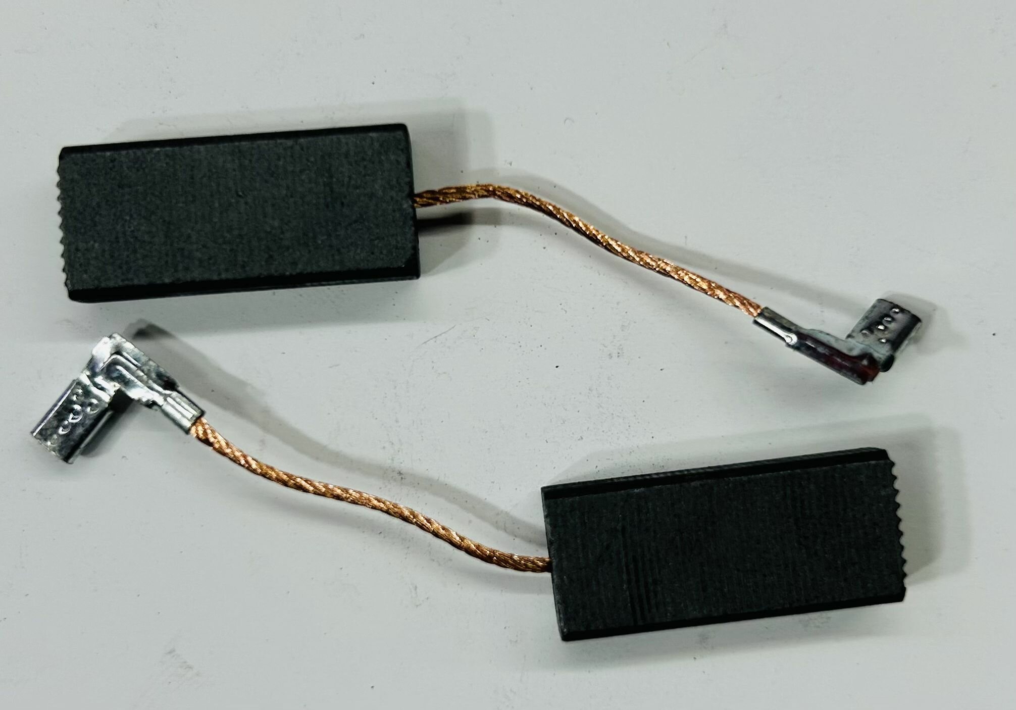 Электроугольные щетки CBLCM-6x11x25 (619)(поводок, клемма-мама) Подходит для Makita HR3200C, H3210C, HR4010C