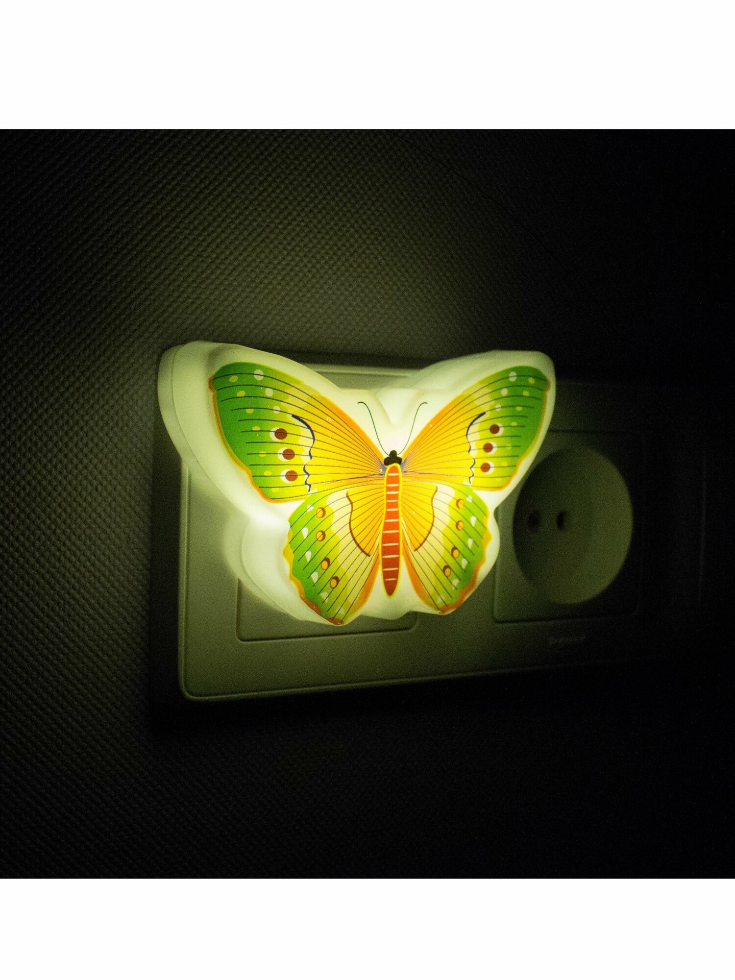 Ночник детский для сна Бабочка старт светильник в розетку , желтый