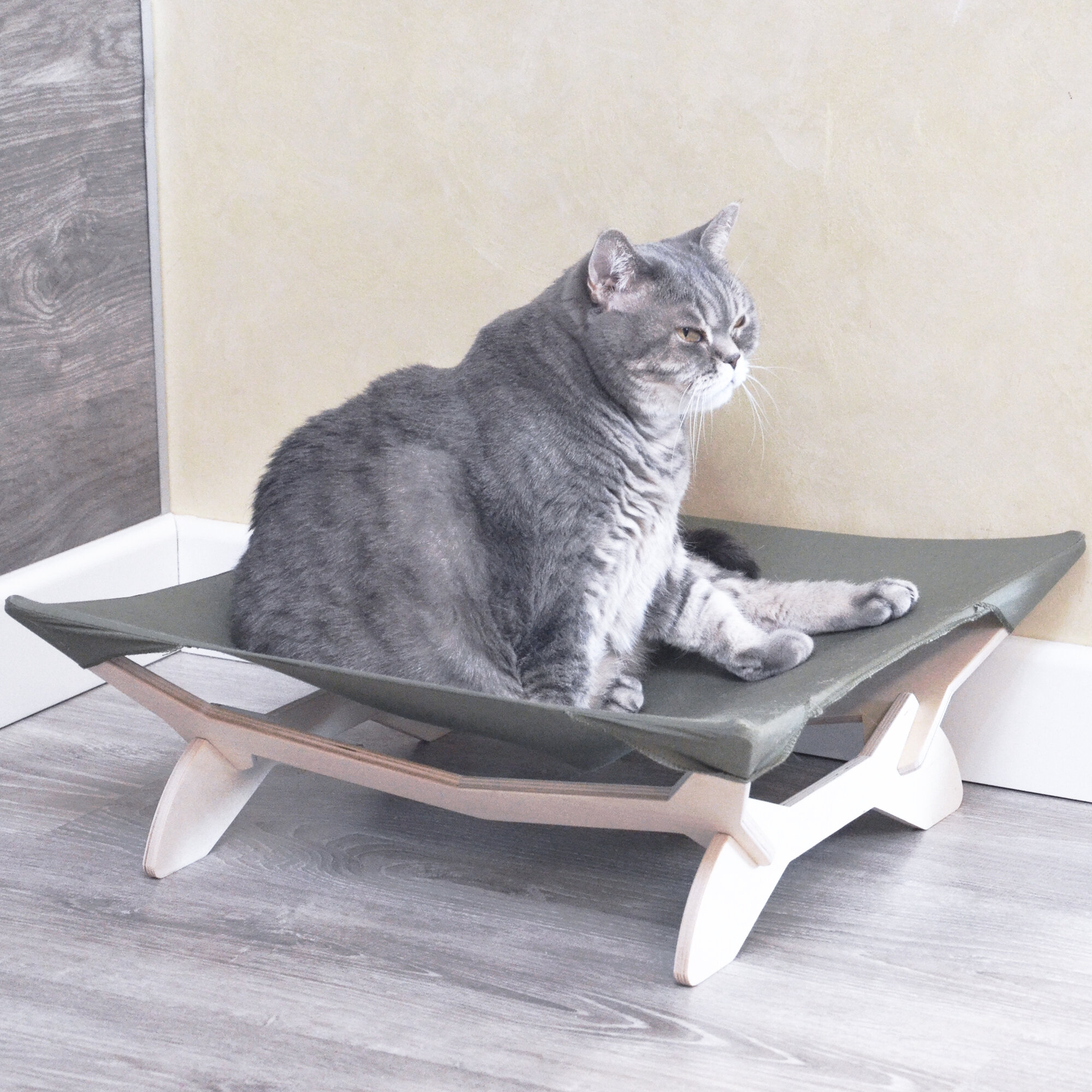 фото Гамак-лежанка для кошек и собак мелких пород. Зелёный