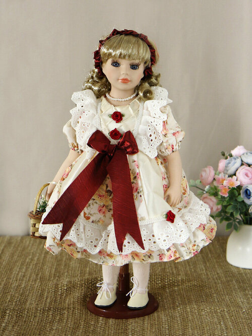 Кукла фарфоровая 16 на подставке KSVA-YF-161197