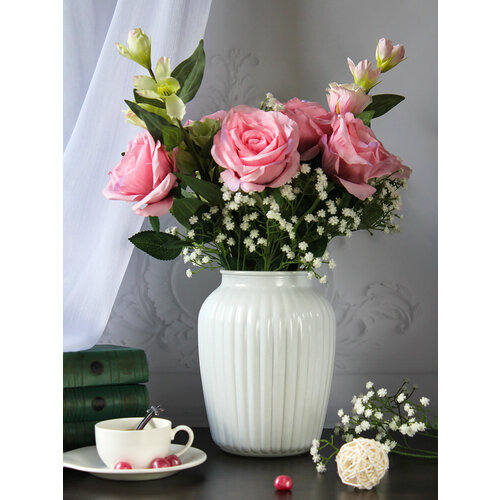 Стеклянная ваза для белых цветов La Bella, высота 195мм, диаметр 150мм, объем 2,2 литра