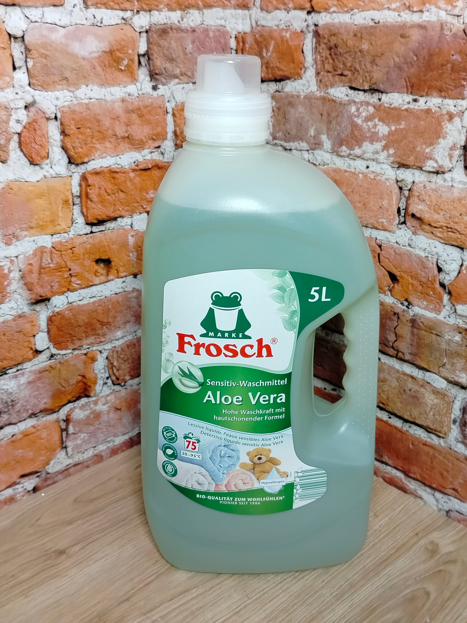 Frosch Универсальное жидкое средство для стирки Алоэ Вера 5 л