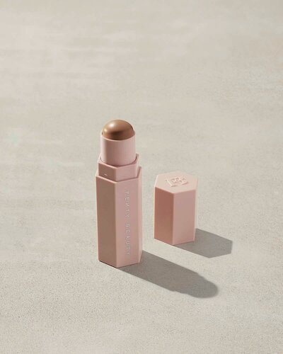 Изображение товара FENTY BEAUTY Стик для контуринга Match Stix Contour Skinstick 7.1 г, 09 Amber Suede