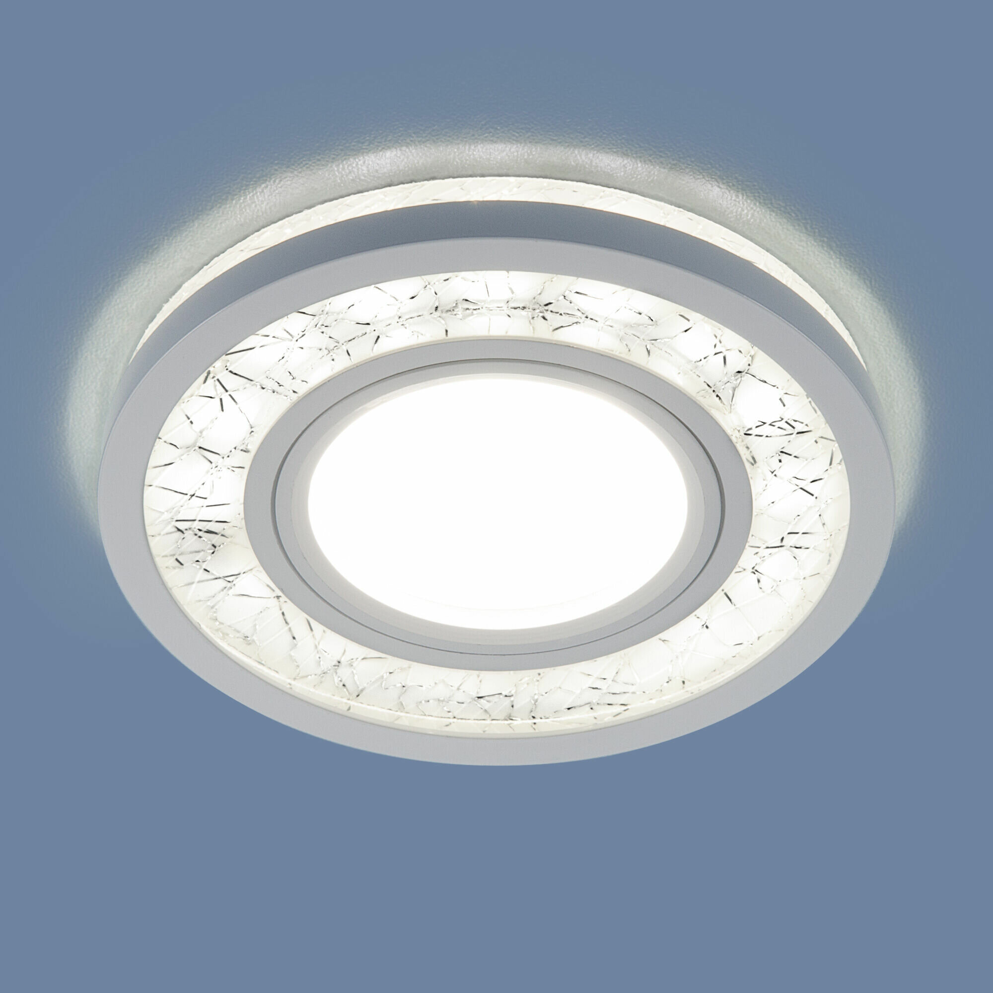 Встраиваемый светильник с LED подсветкой Elektrostandard 7020 MR16 WH/SL G5.3+3300 К цвет белый / серебро