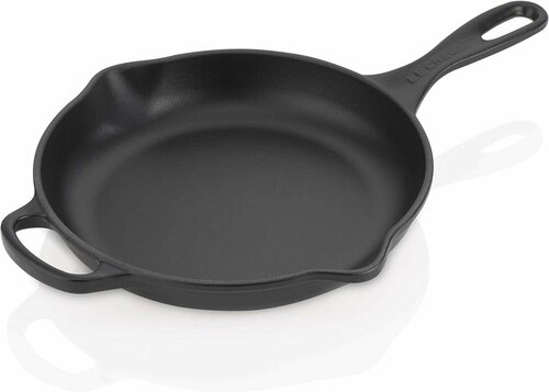 Сковорода чугунная Le Creuset с ручкой ( Matte Black), 23 см