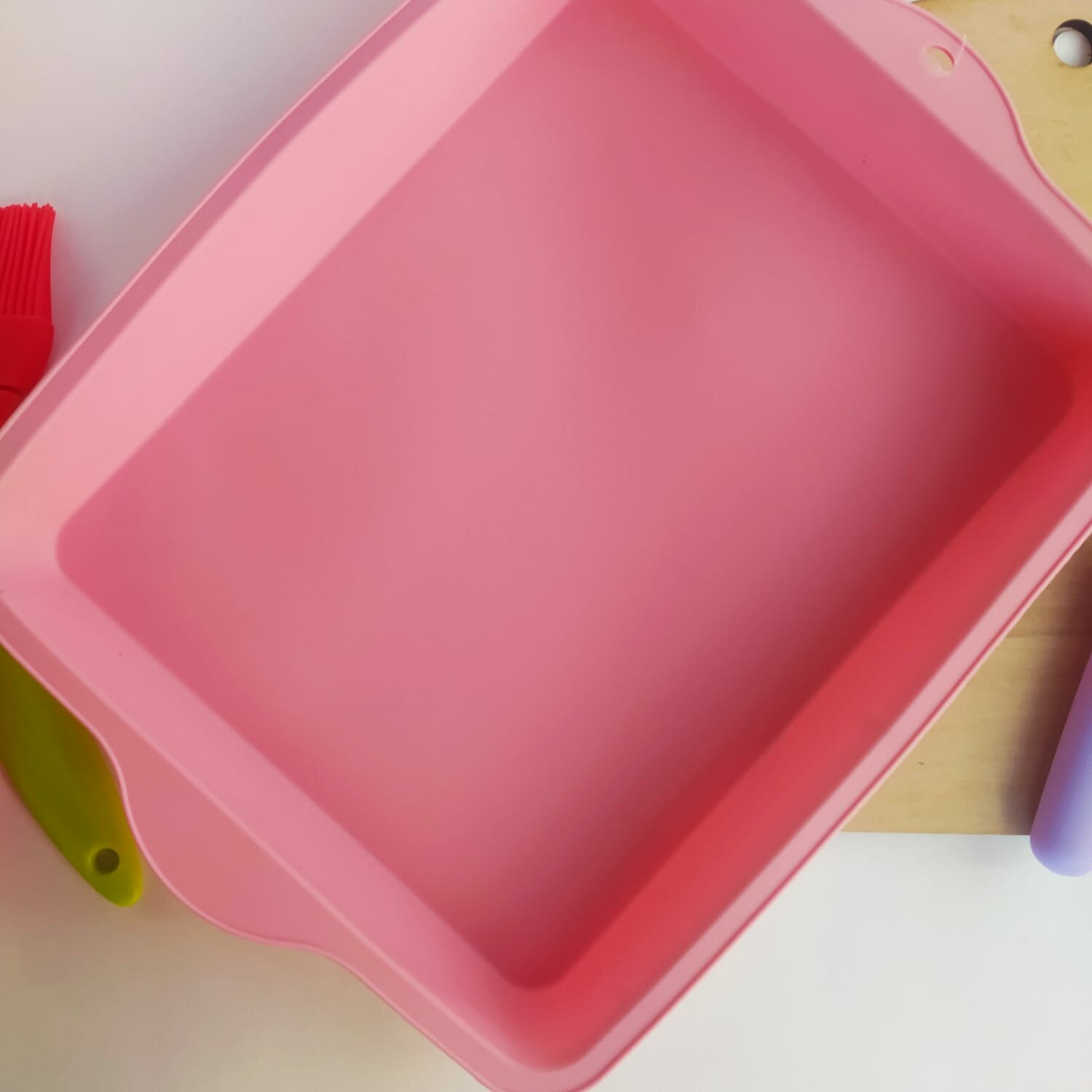 Форма силиконовая для выпечки с ручками «Прямоугольник», 30×22 см, цвет розовый